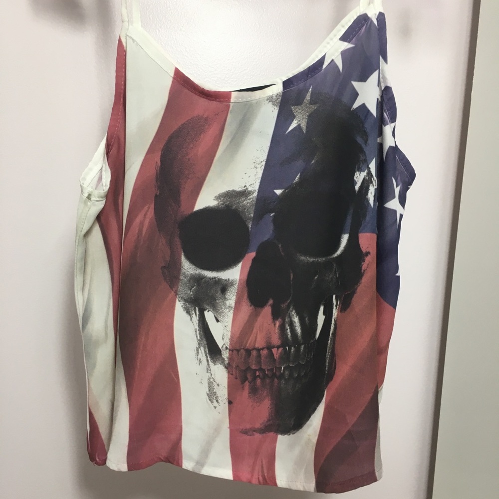 Wet seal American flag skull crop top size S PRICE drop! 🇺🇸